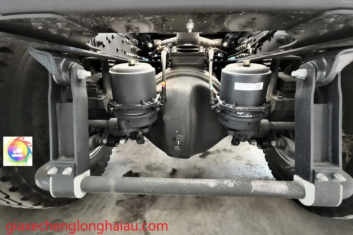 cầu sau xe đầu k&eacute;o