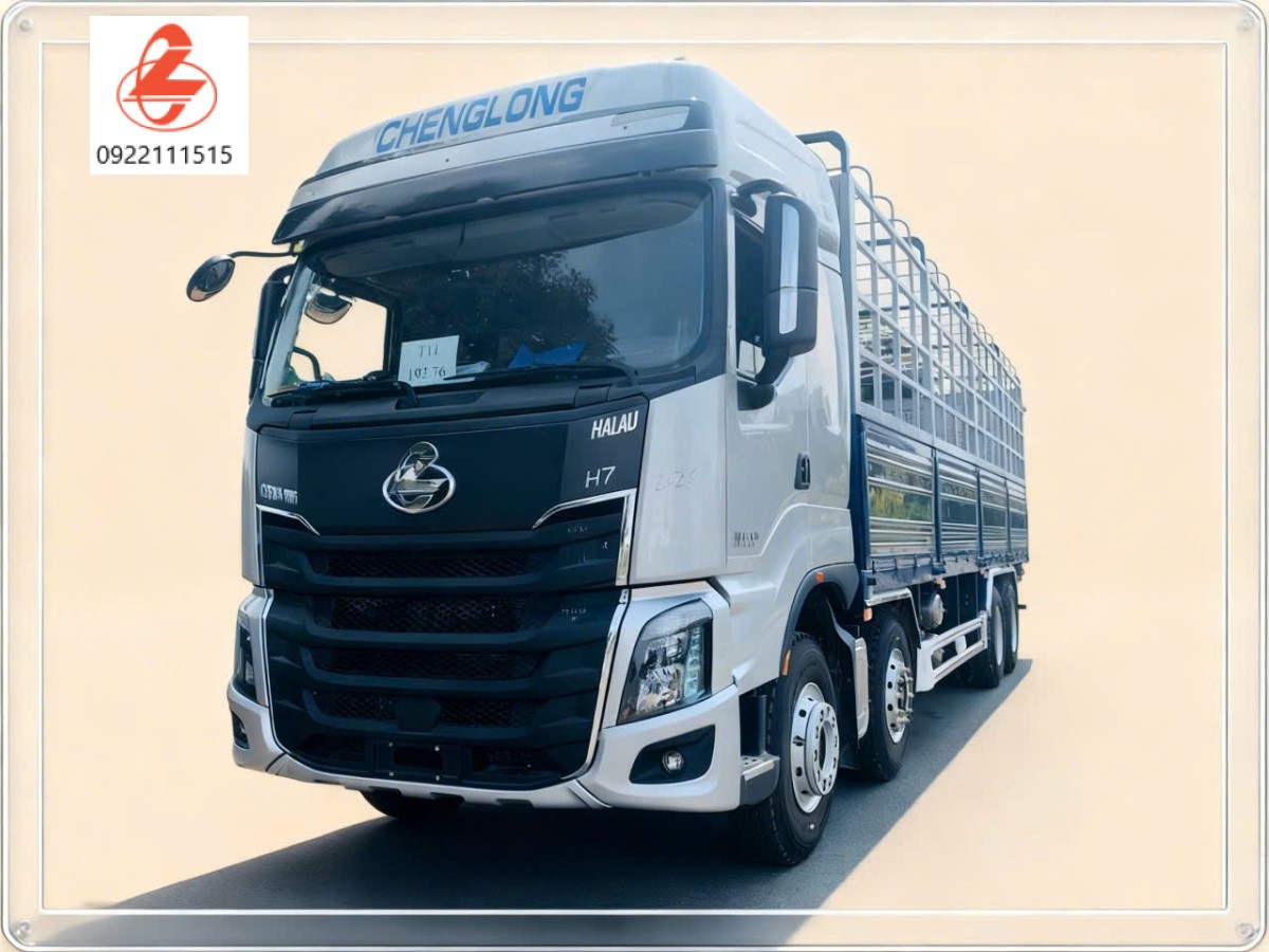 Xe tải Chenglong 4 ch&acirc;n 330HP 8x4 th&ugrave;ng mui bạt
